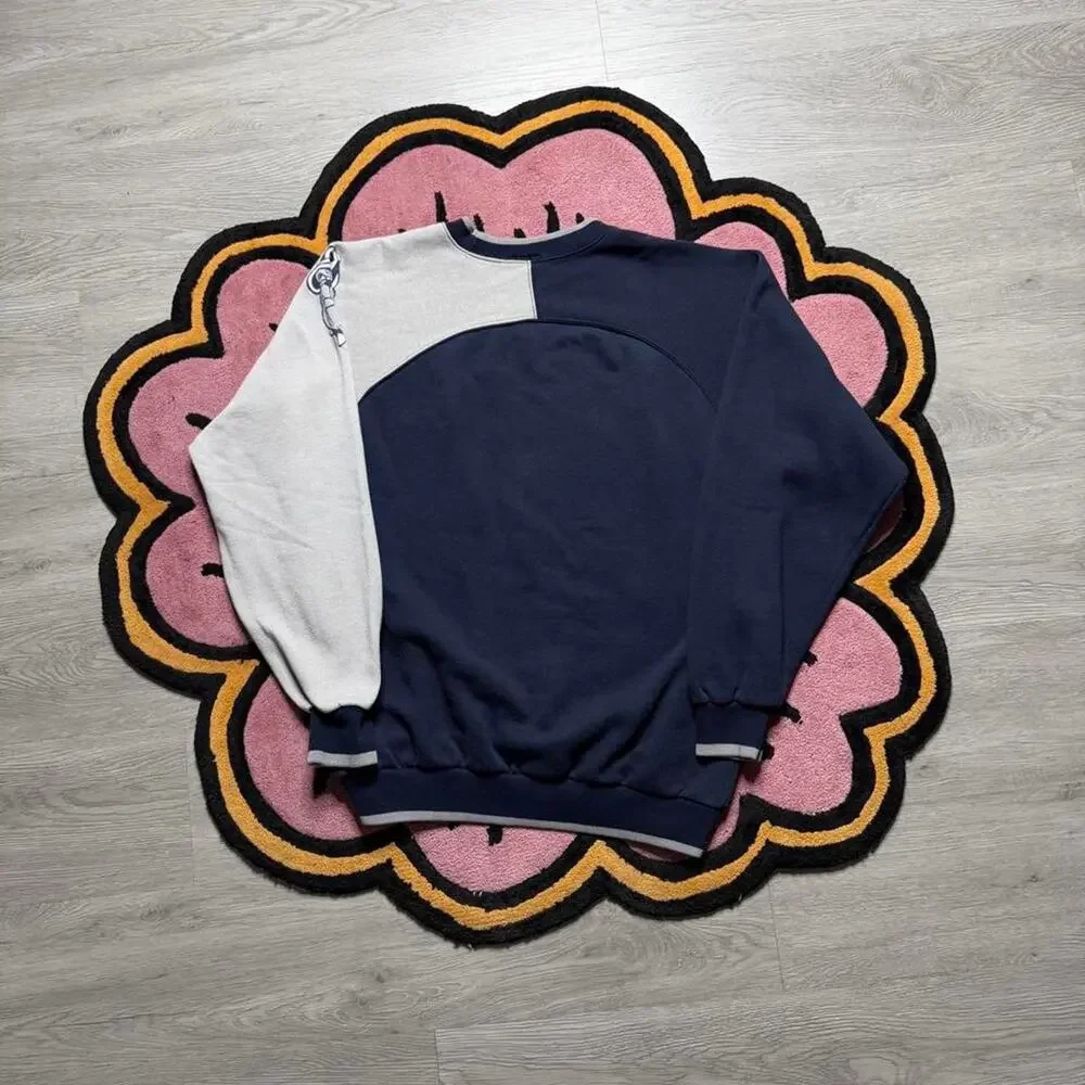 Vintage 90’s Georgetown University Embroidered Logo Crewneck Sweatshirt L/XL